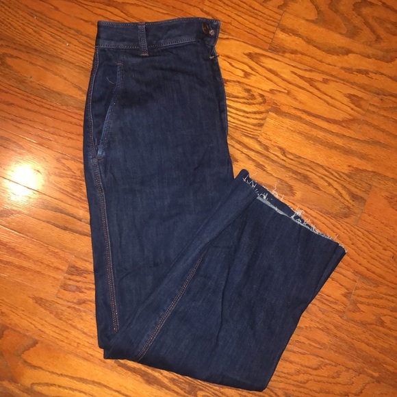 Marc Jacobs size 6. Jeans. High rise. Pants Frayed/cut off - Picture 4 of 5